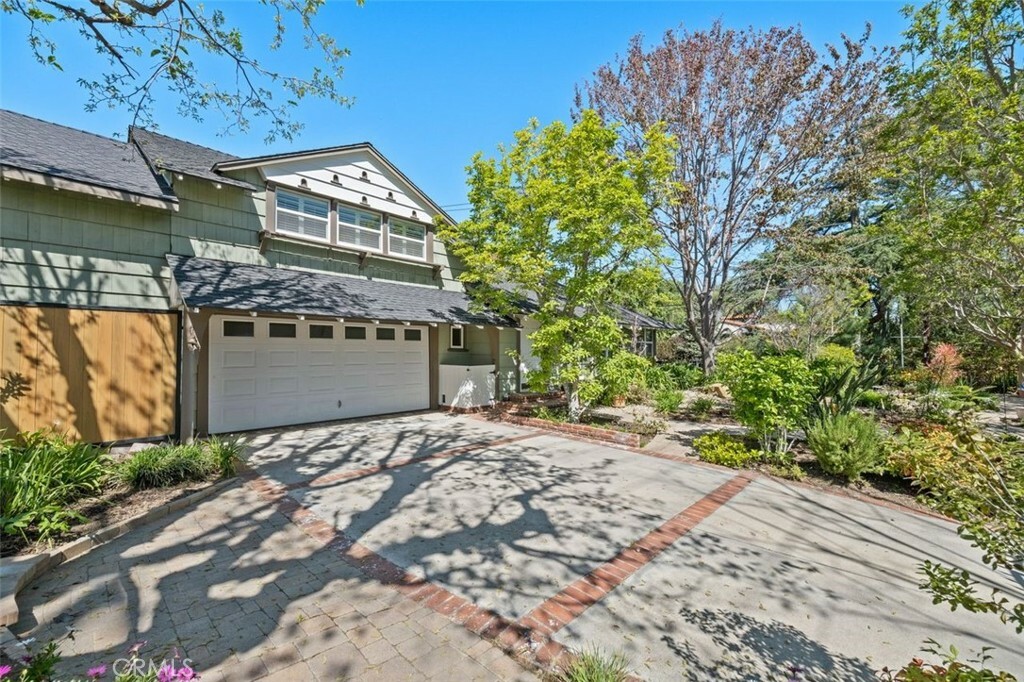 Property Photo: 5657 Allott Avenue CA 91401