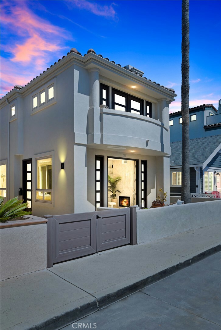 Property Photo: 125 24th Street CA 92663