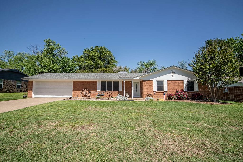 Property Photo:  713 Pampa Street  TX 75482 