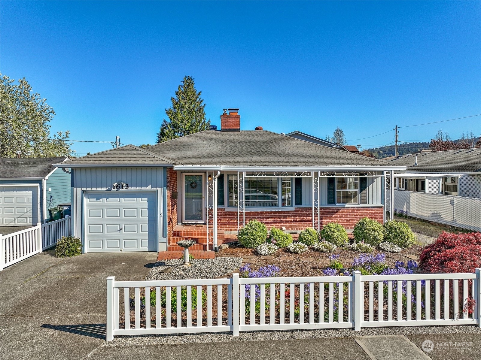 1613 Maple Street  Sumner WA 98390 photo