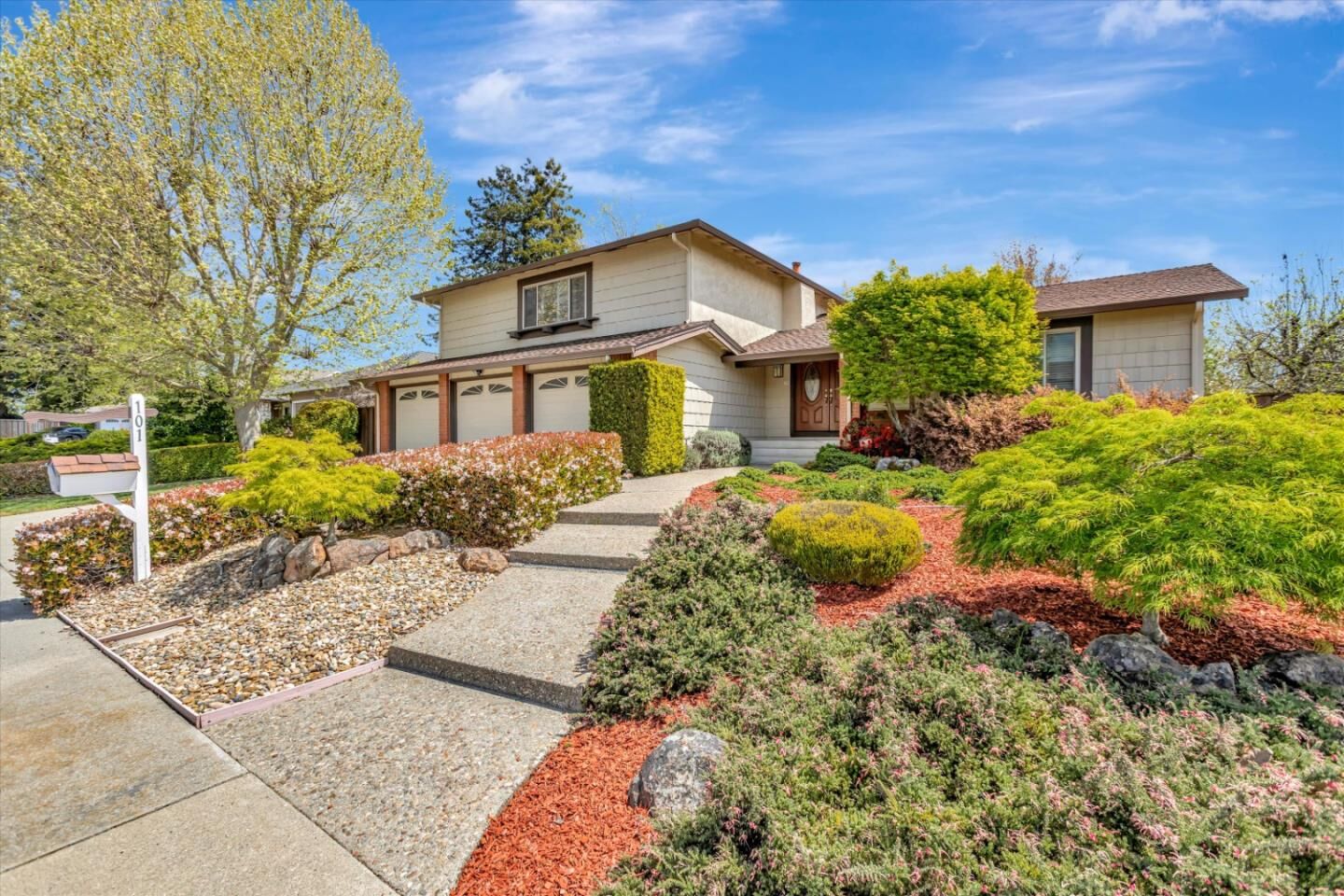 Property Photo:  101 Posada Court  CA 94583 