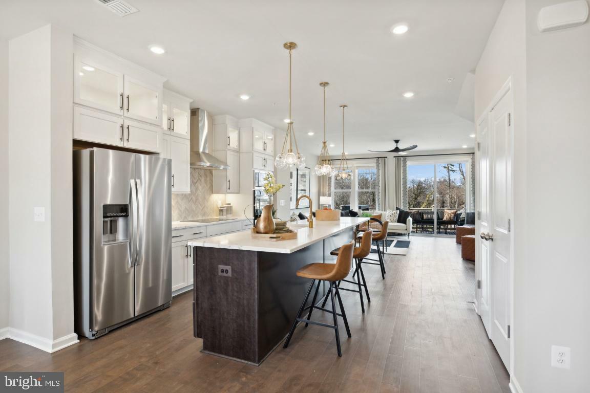 Property Photo: 26461 Sir Jamie Terrace MD 20872