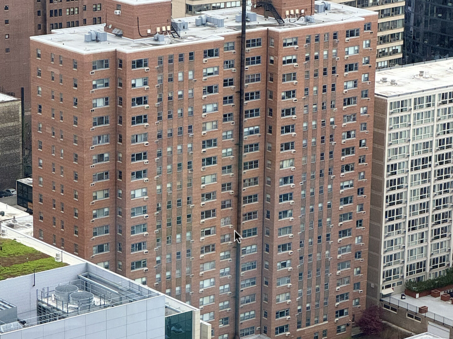 Property Photo: 2909 N Sheridan Road 402 IL 60657