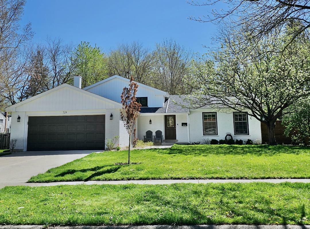 Property Photo:  324 Berry Drive  IL 60540 