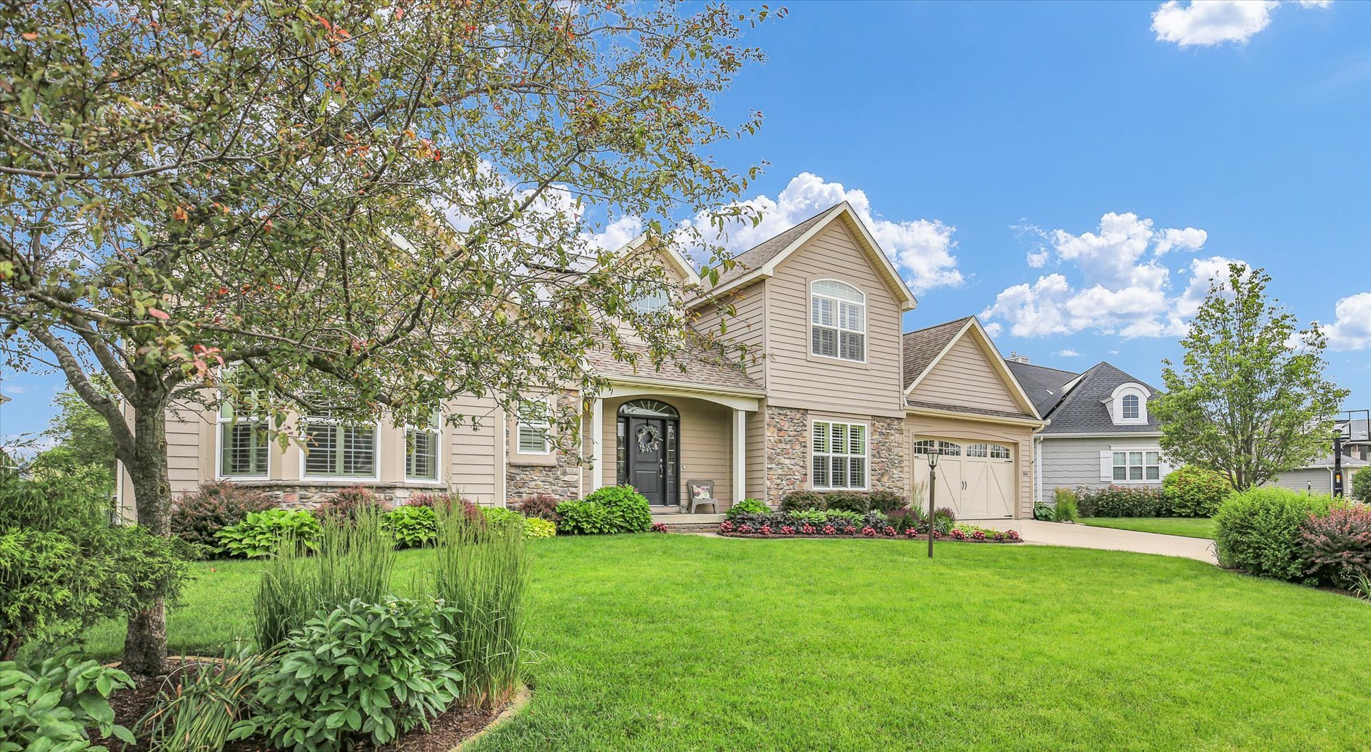 Property Photo: 3001 E Stone Creek Boulevard IL 61802