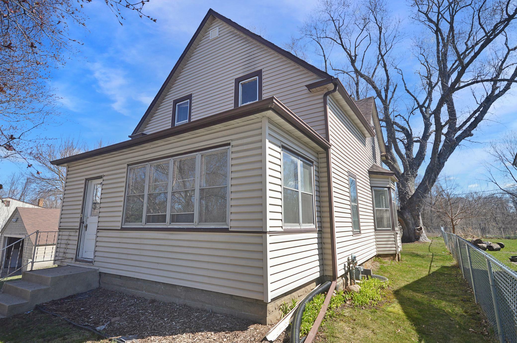 Property Photo:  1712 Abell Street  MN 55117 