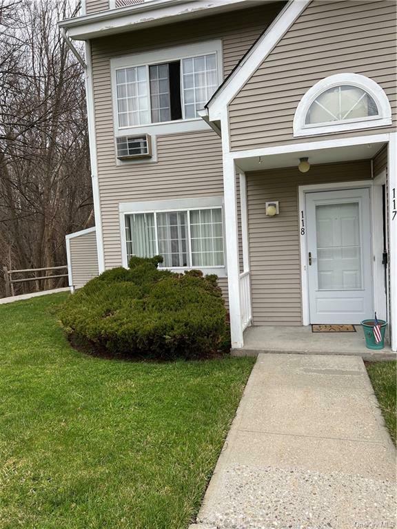 Property Photo:  118 Green Meadows Way  NY 10918 