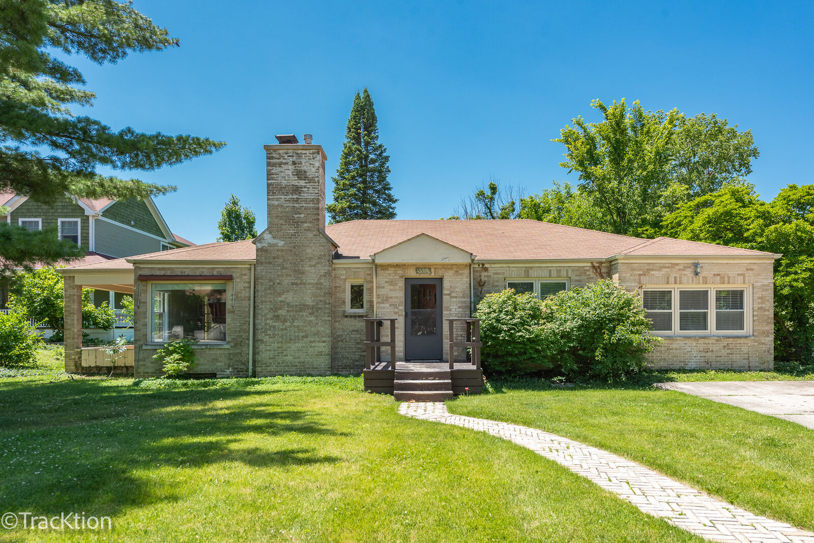 Property Photo: 5532 Main Street IL 60516