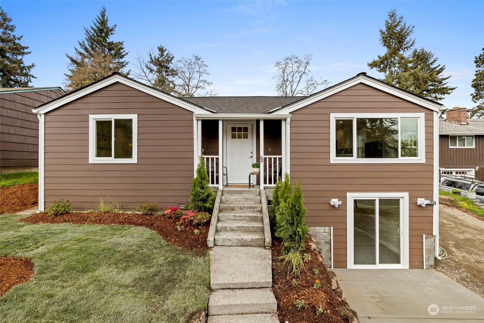 Property Photo: 15627 10th Avenue SW WA 98166
