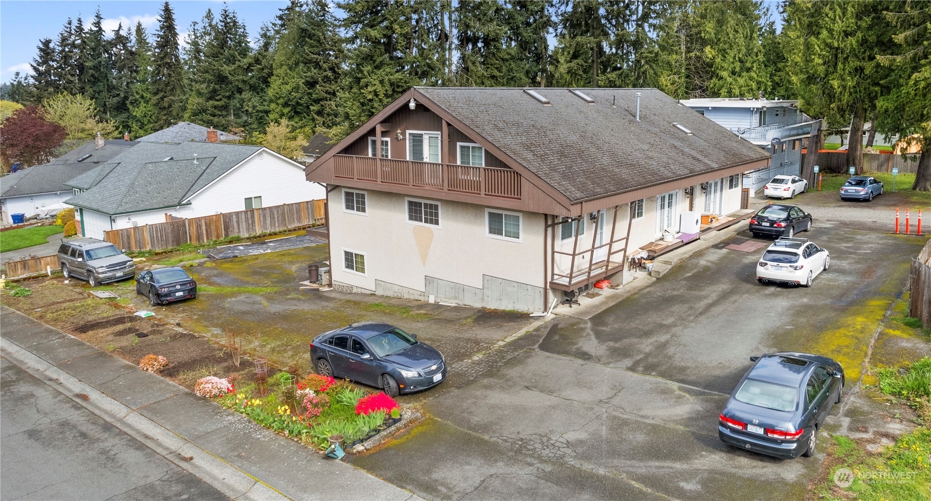 Property Photo:  17828 44th Avenue W  WA 98037 