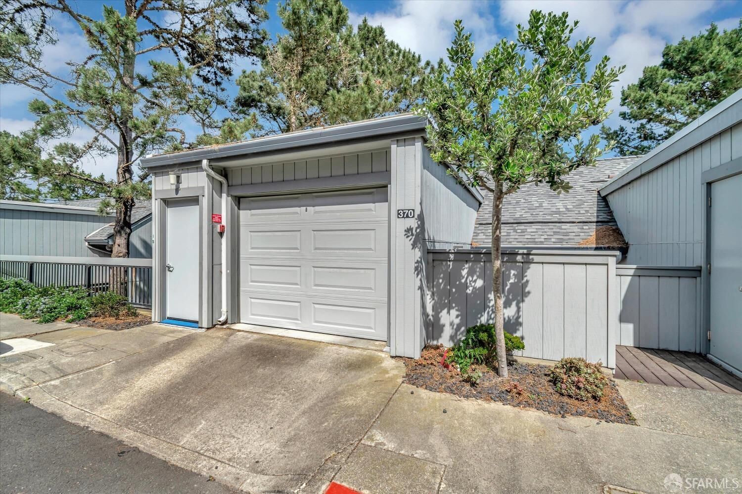Property Photo:  370 Innisfree Drive  CA 94015 
