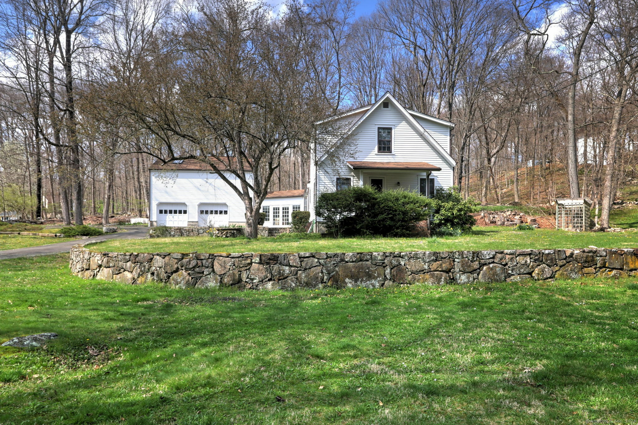 Property Photo:  266 New Canaan Road  CT 06897 