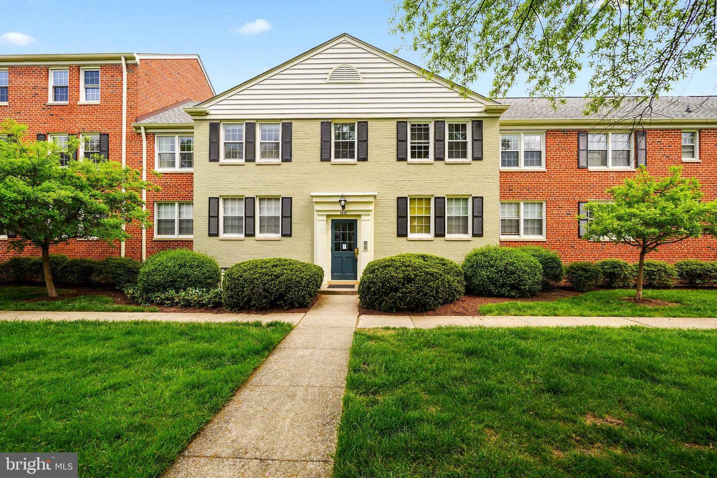 Property Photo: 6618 Potomac Avenue B2 VA 22307