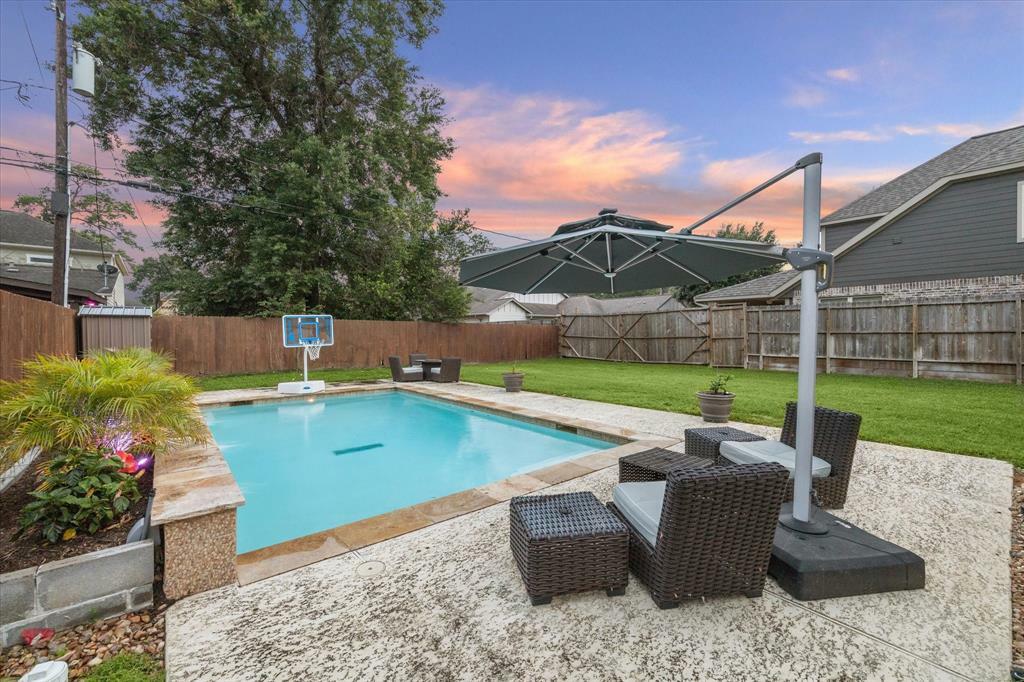 Property Photo:  1733 Gardenia Drive  TX 77018 