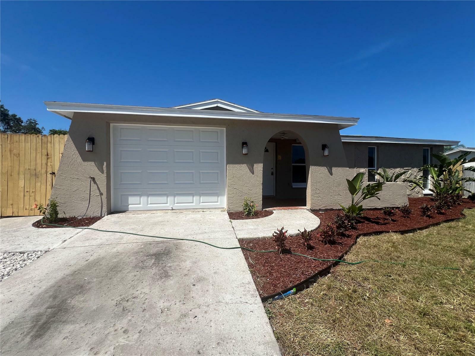 Property Photo:  7711 Bloomfield Drive  FL 34668 