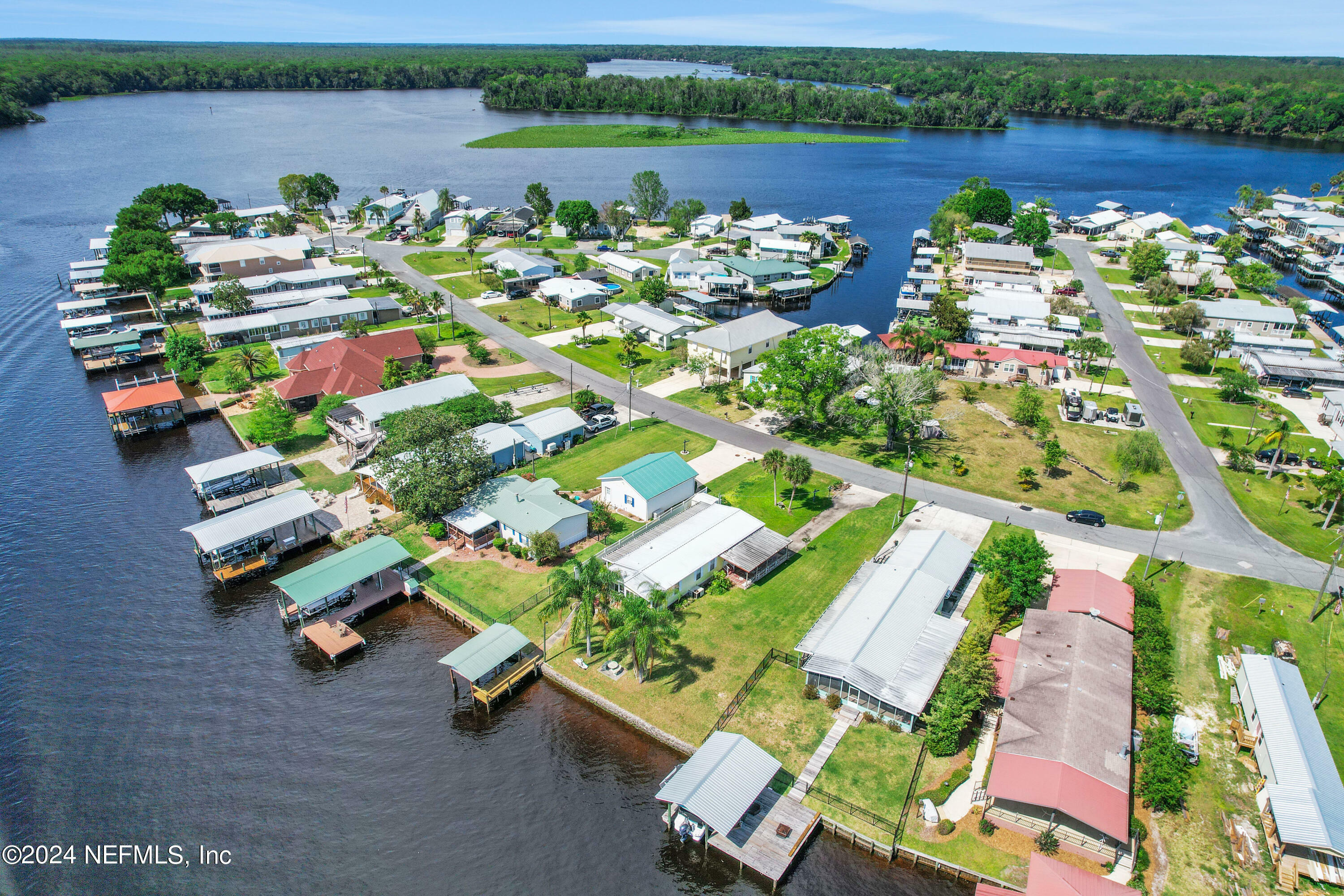 Property Photo:  219 Sportsman Drive  FL 32189 