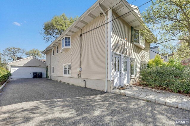 Property Photo:  213 East Johnson Avenue  NJ 07621 