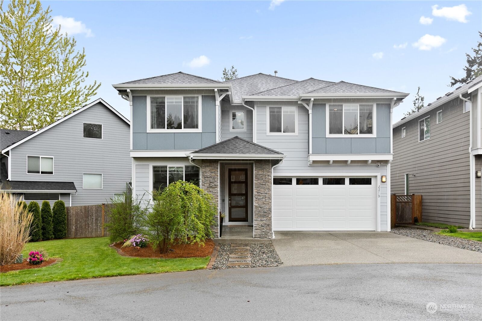 House for sale in Kent 23719 134th Avenue SE, Kent, WA 98042