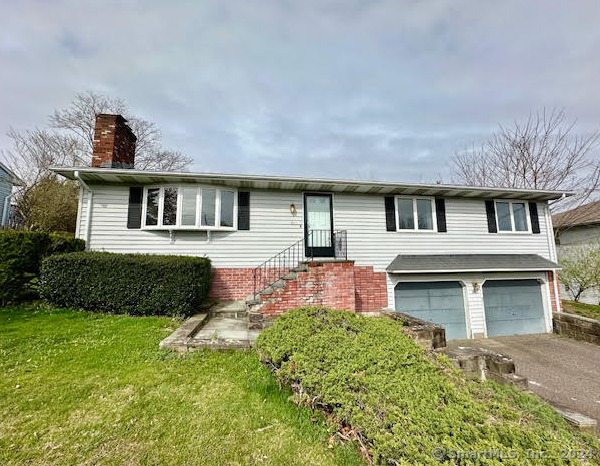 Property Photo:  50 Heritage Drive  CT 06708 