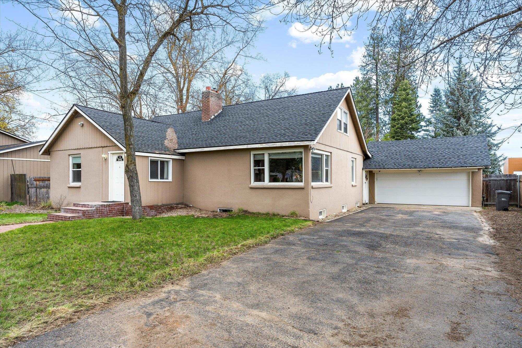 Property Photo: 24 W Holland Ave WA 99218