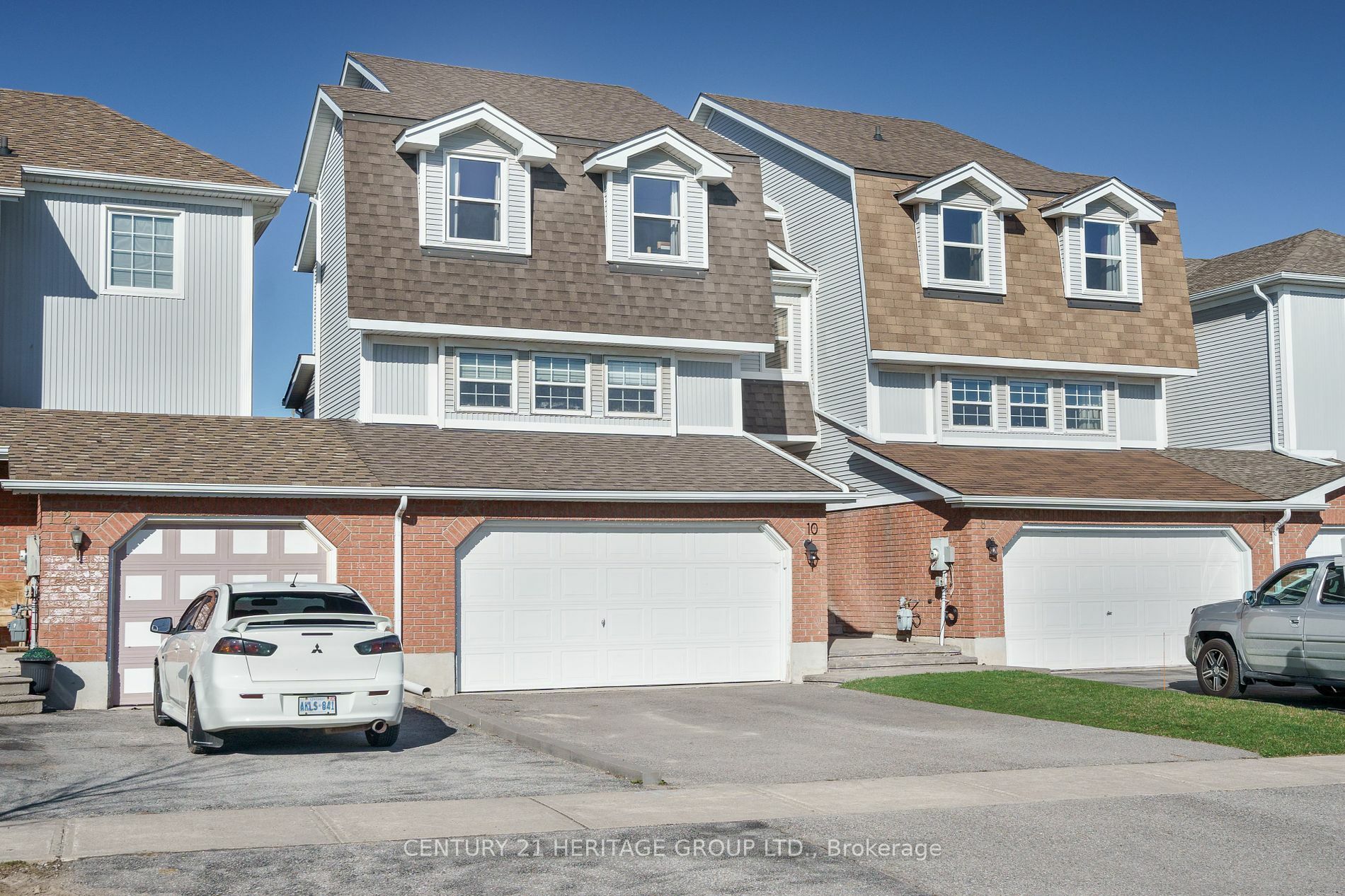 Property Photo:  10 Wrendale Cres  ON L4P 4C4 