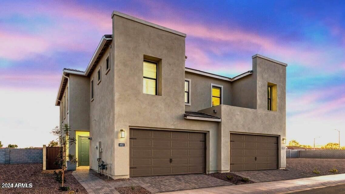 Property Photo: 5015 E Gallop Way AZ 85254