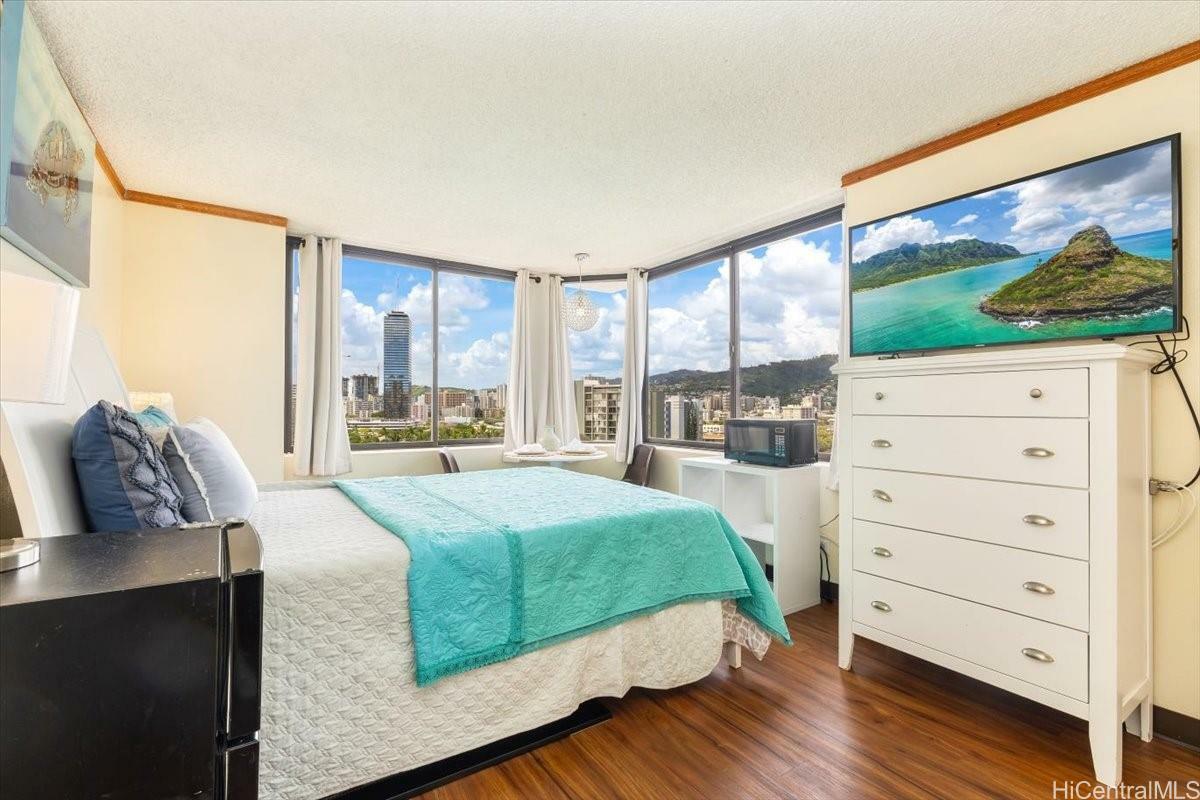 444 Niu Street 1114  Honolulu HI 96815 photo