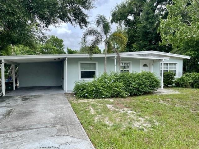 Property Photo: 409 Oakwood Court FL 32730