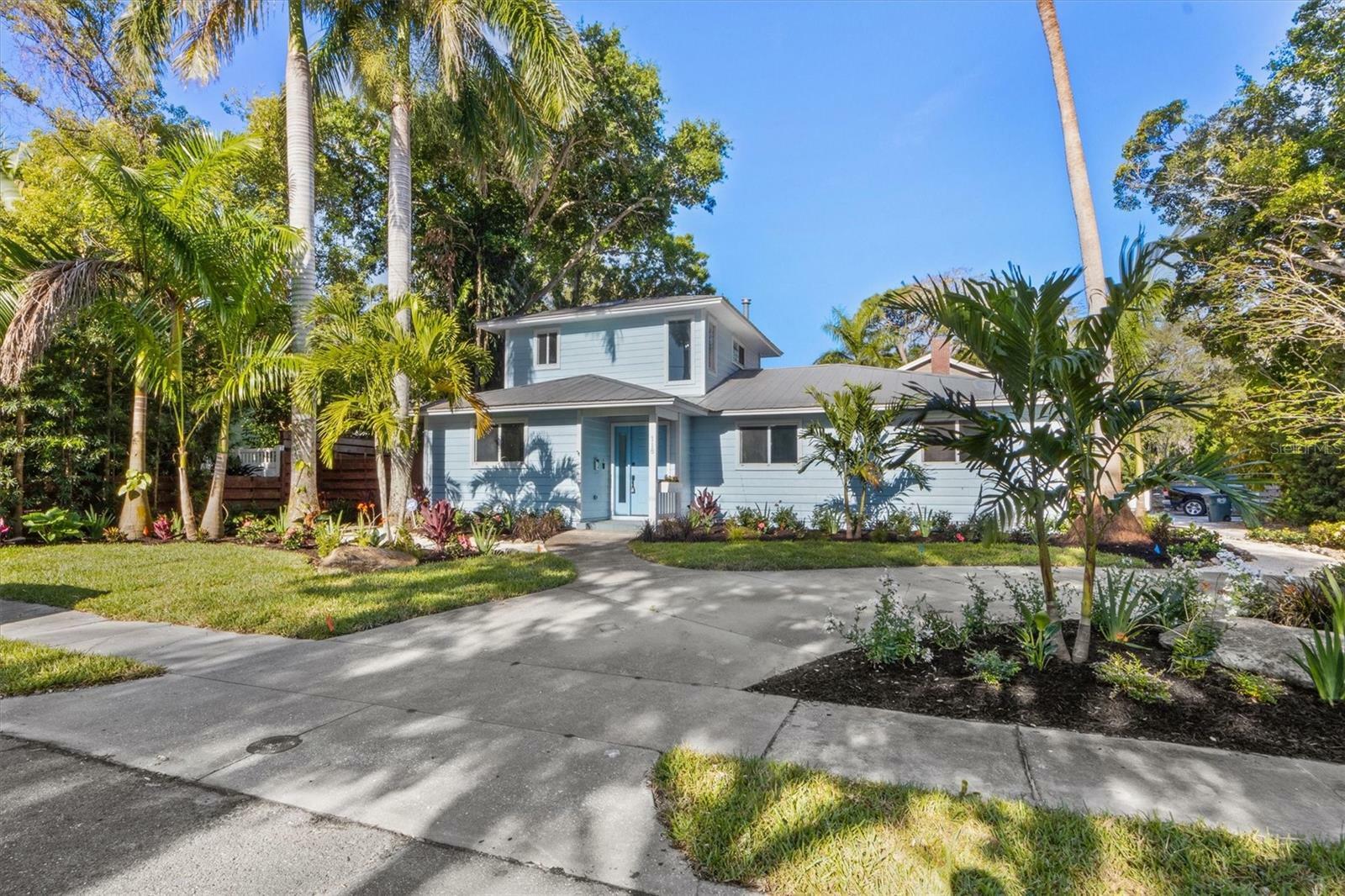 Property Photo:  118 27th Street W  FL 34205 