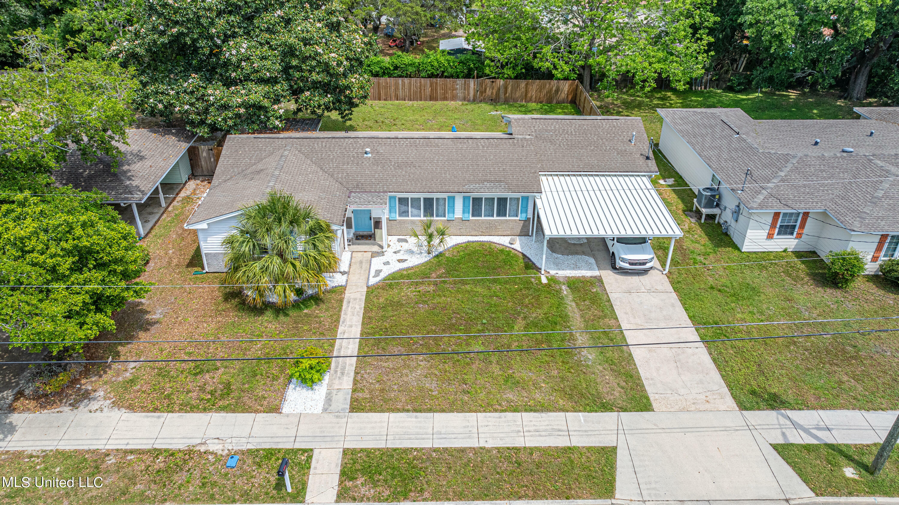 160 Pine Grove Avenue  Biloxi MS 39531 photo