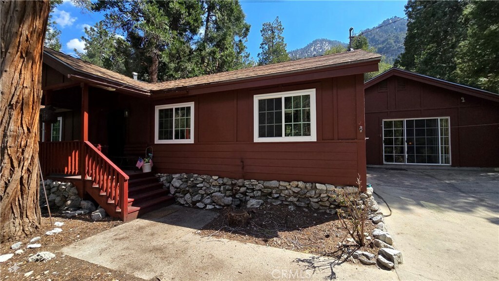 Property Photo:  40211 Valley Of The Falls Drive  CA 92339 