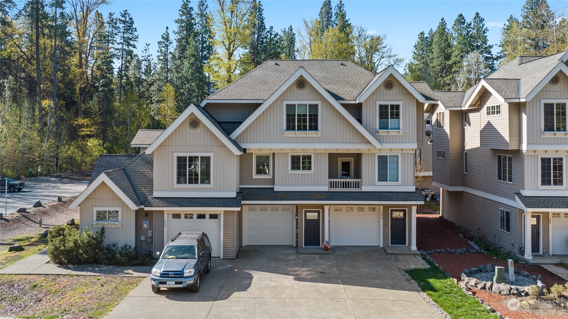 Property Photo:  211 Broadway Street  WA 98922 