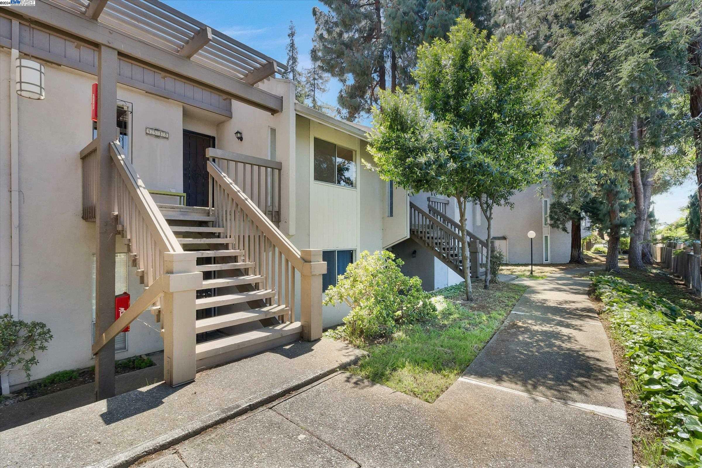 Property Photo:  4538 Merced Cmn  CA 94536 