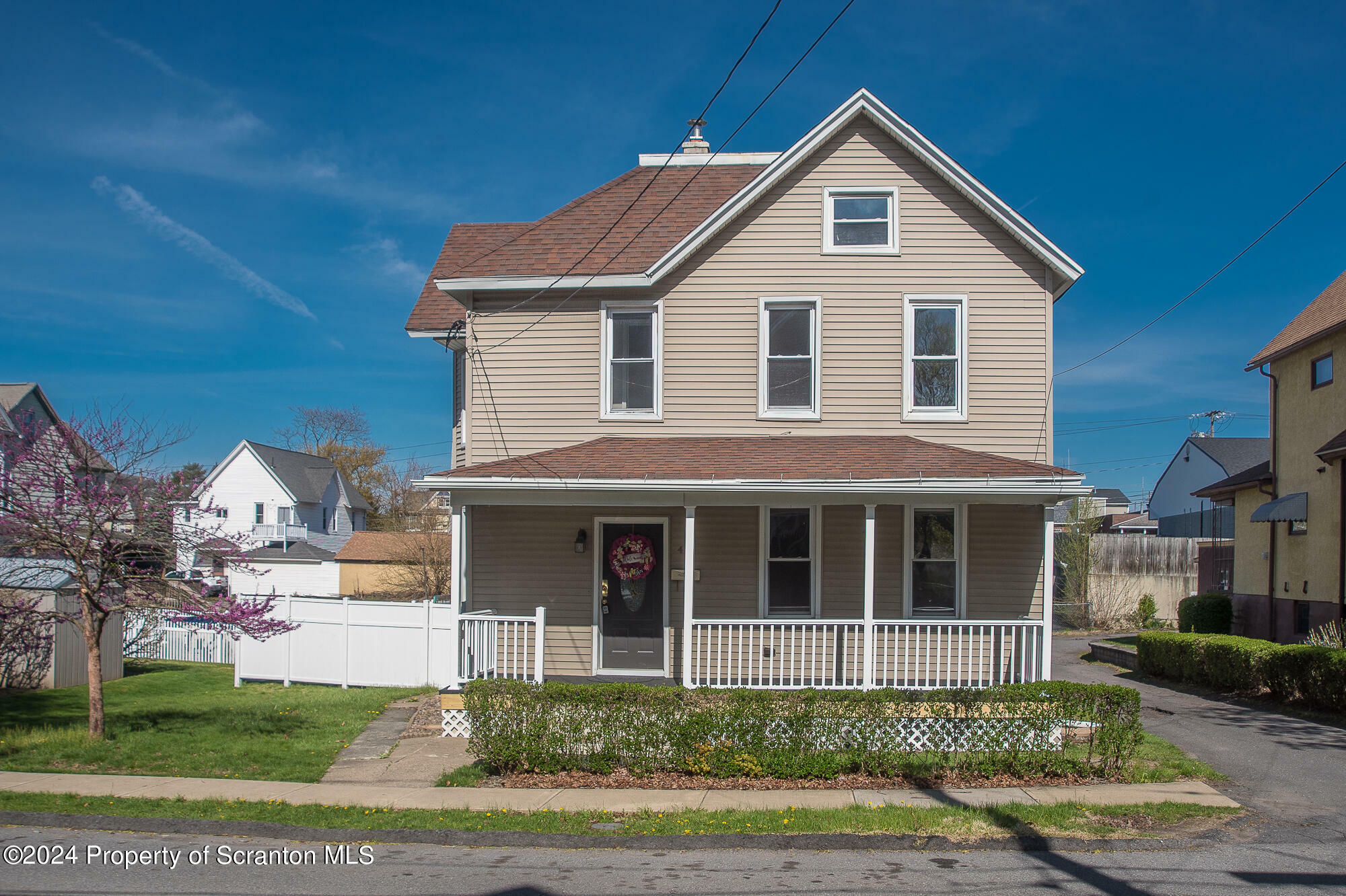 Property Photo:  414 2nd Street  PA 18512 