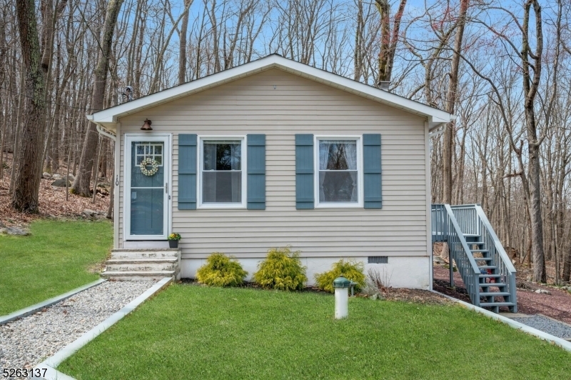 Property Photo: 10 Birch Trl NJ 07821