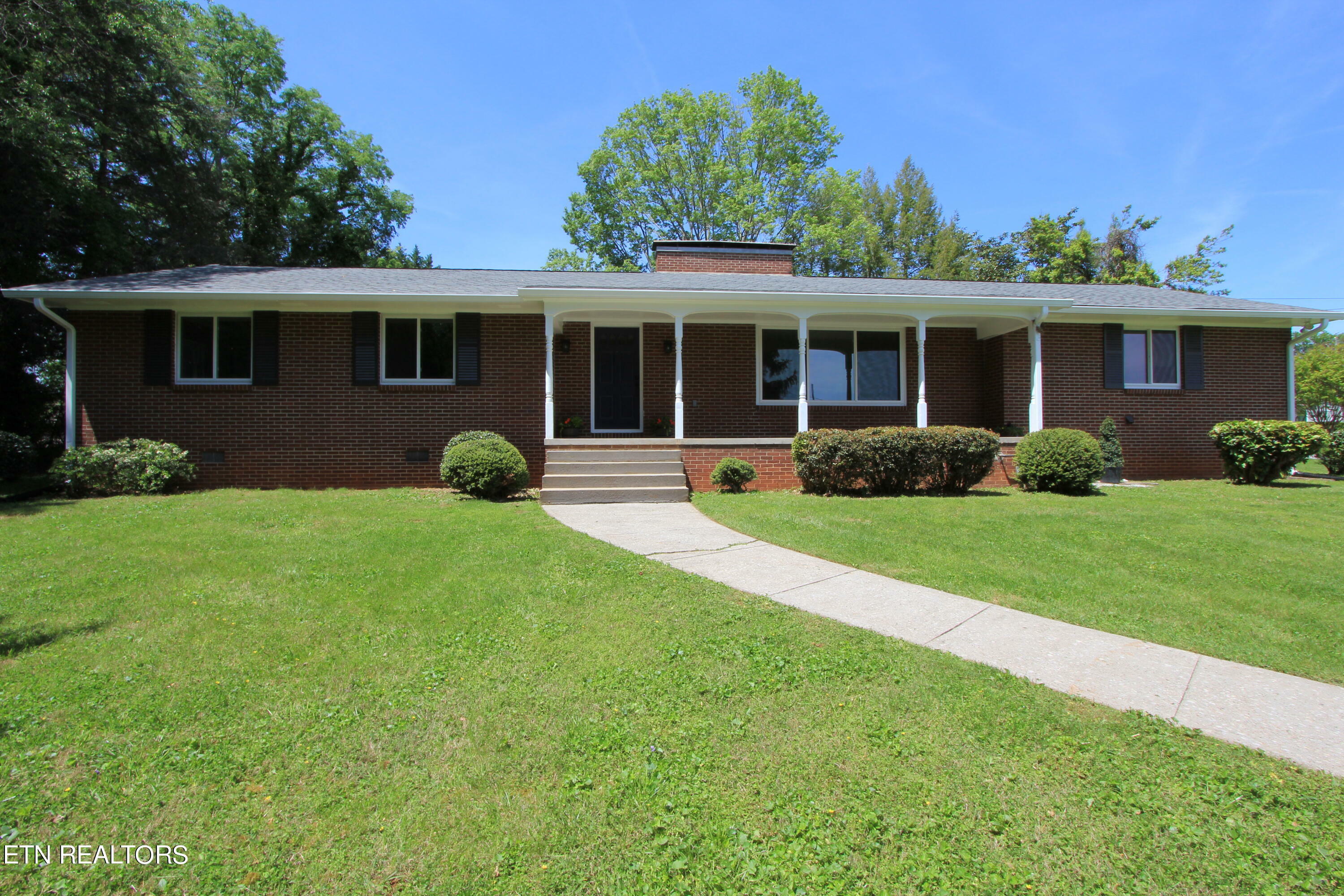 Property Photo:  1001 Willow Drive  TN 37803 