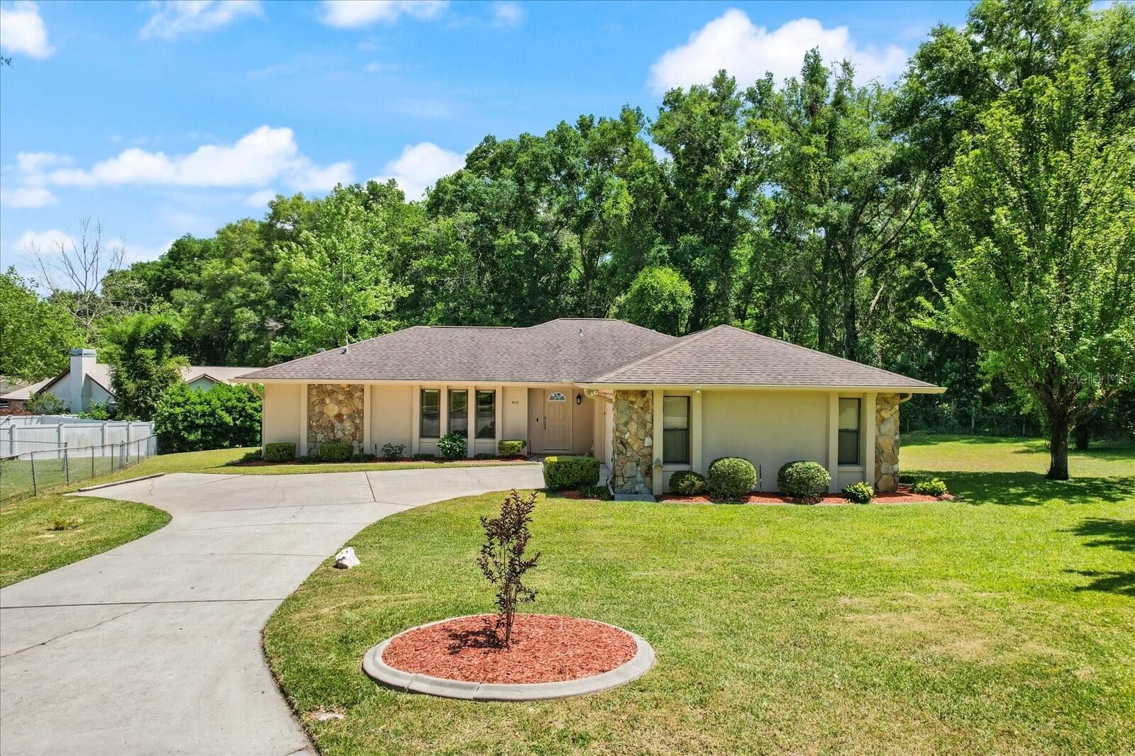 Property Photo:  909 &Amp 910 Great Pine Point  FL 34452 