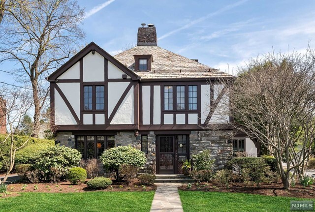 Property Photo: 40 Sutton Drive NJ 07423