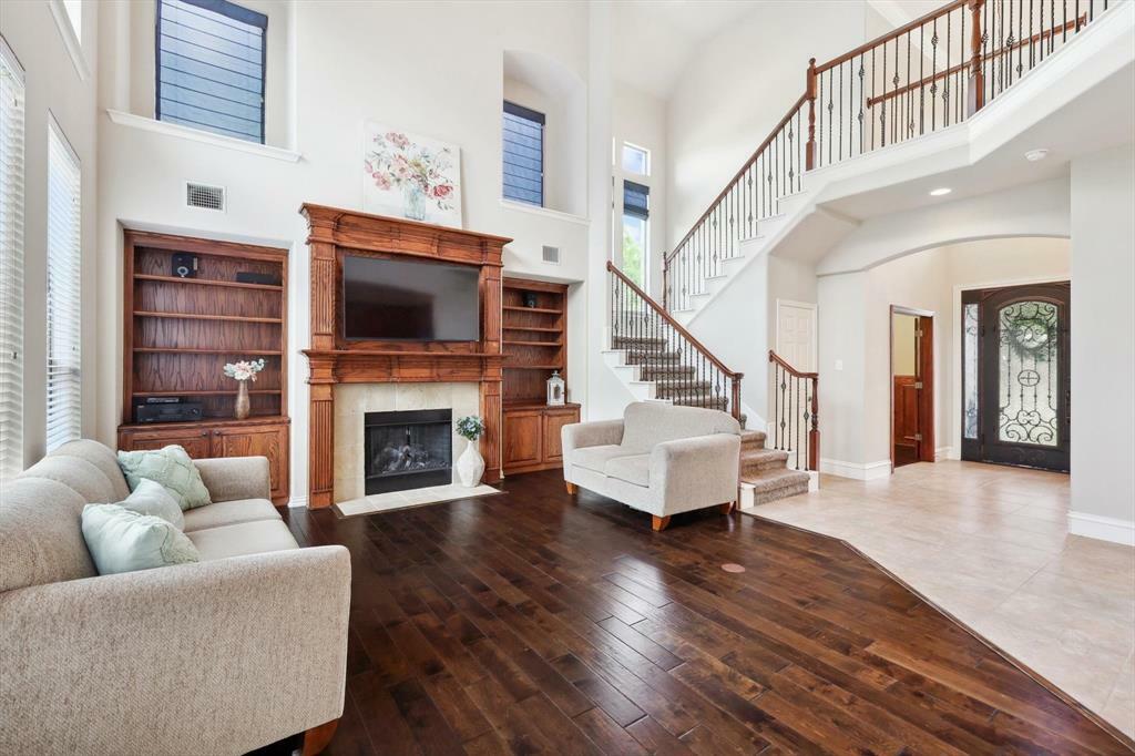 Property Photo: 1998 Hollow Falls Court TX 75036