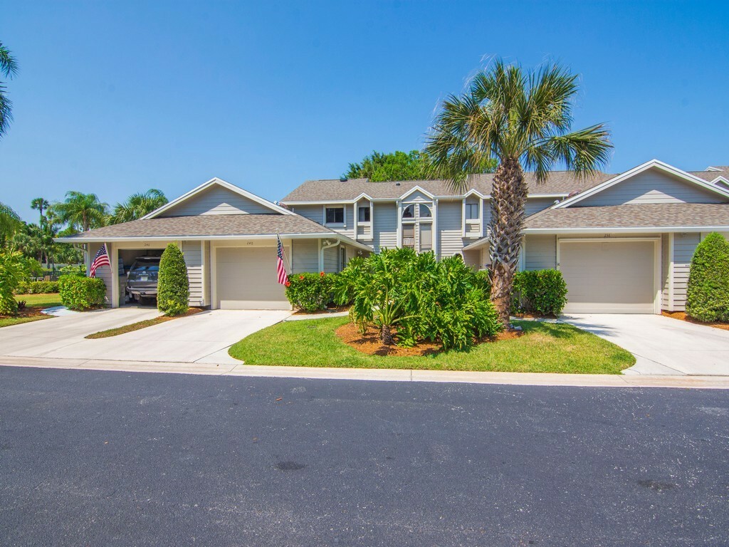 Property Photo:  236 Vista Court  FL 32962 