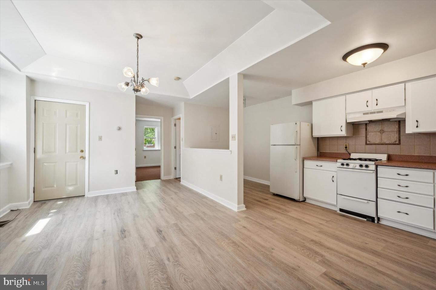 Property Photo:  2855 E Thompson Street B  PA 19134 