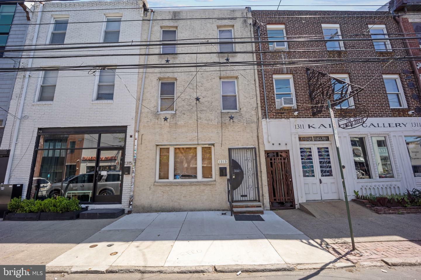 Property Photo: 1313 Frankford Avenue PA 19125