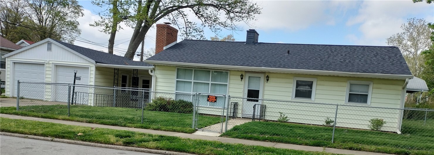 Property Photo:  2294 E Johns Avenue  IL 62521 