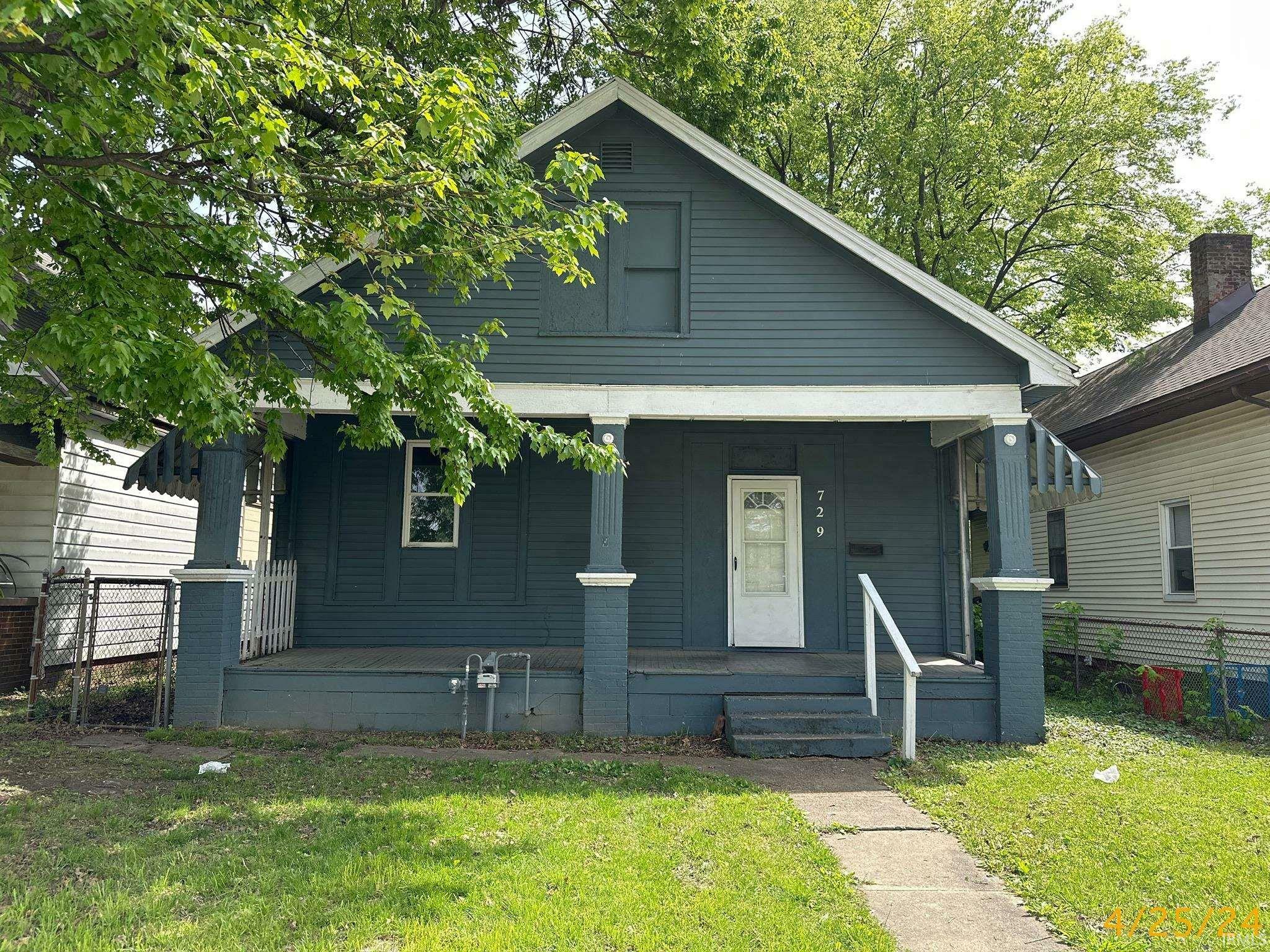 Property Photo:  729 Taylor Avenue  IN 47713 