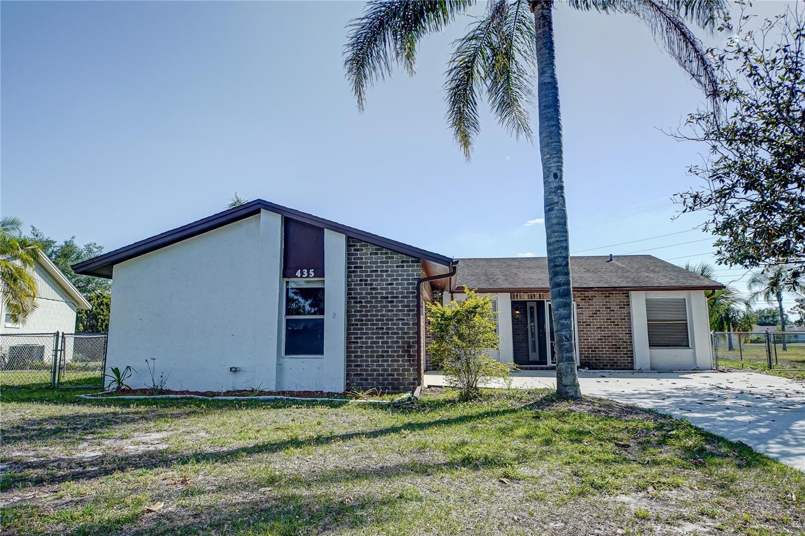 Property Photo:  435 Cart Ct  FL 34759 