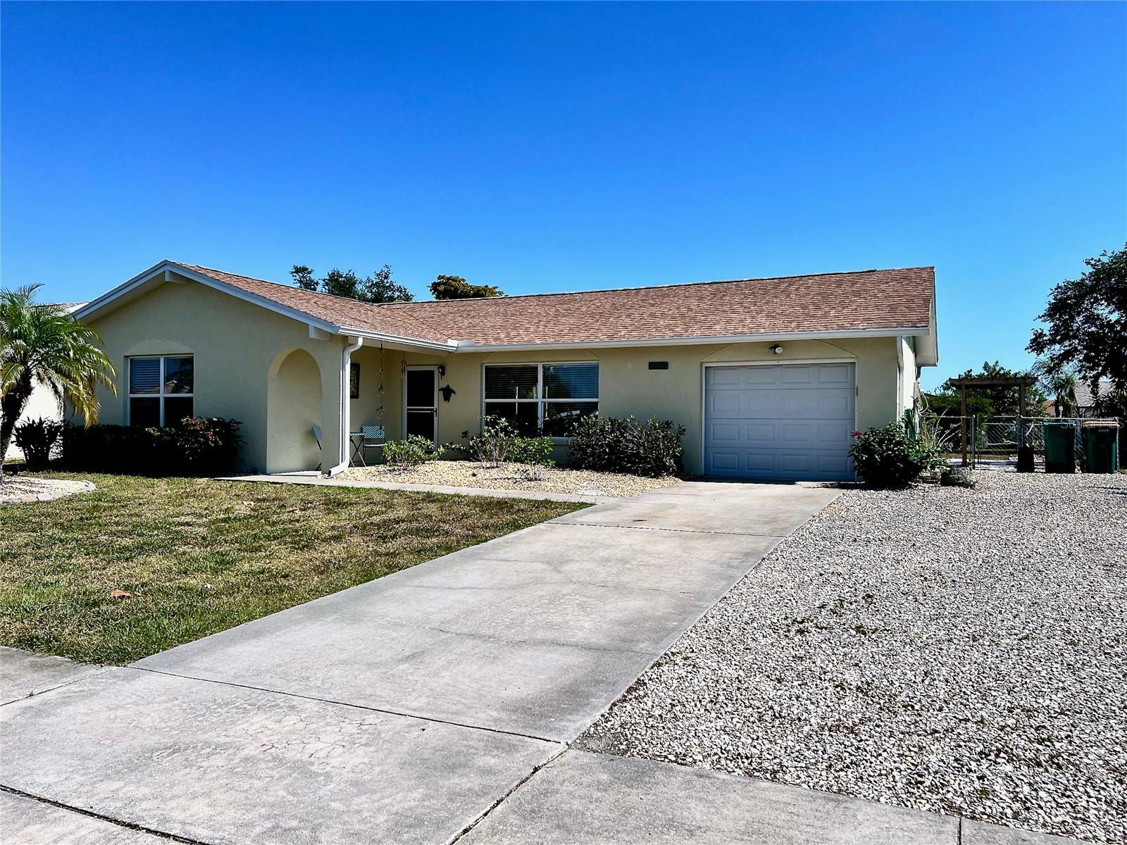 Property Photo: 13375 Bronze Avenue FL 33981