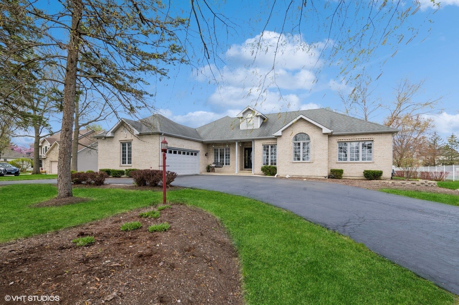 Property Photo: 1060 Wauconda Road IL 60084