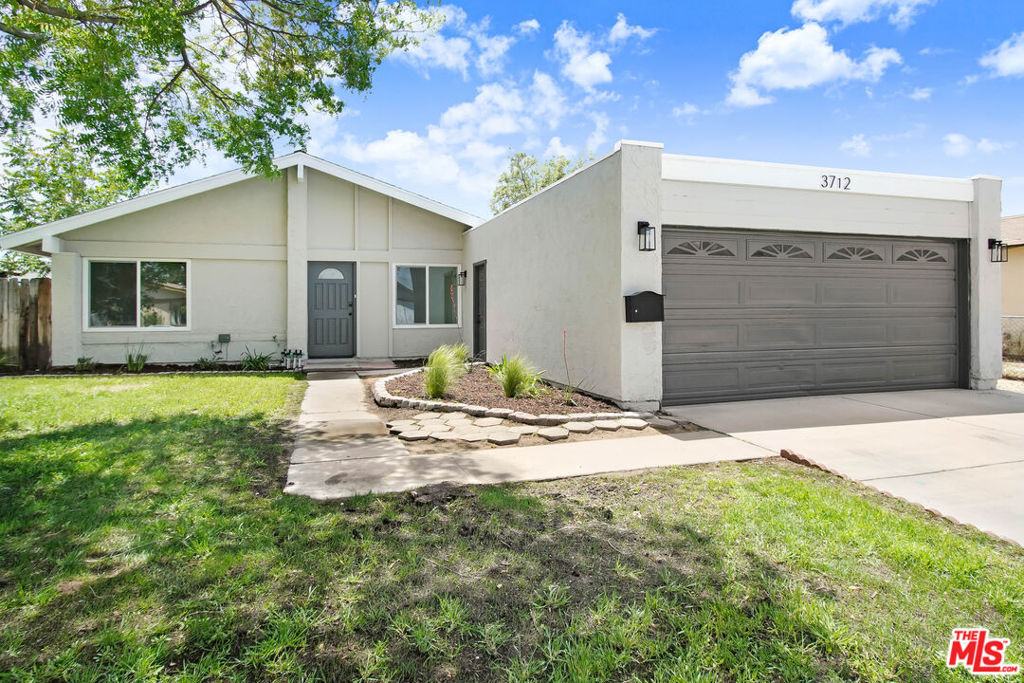 Property Photo:  3712 W Avenue K14  CA 93536 