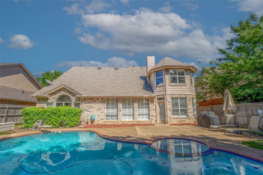 Property Photo:  6102 Pinwood Circle  TX 76001 