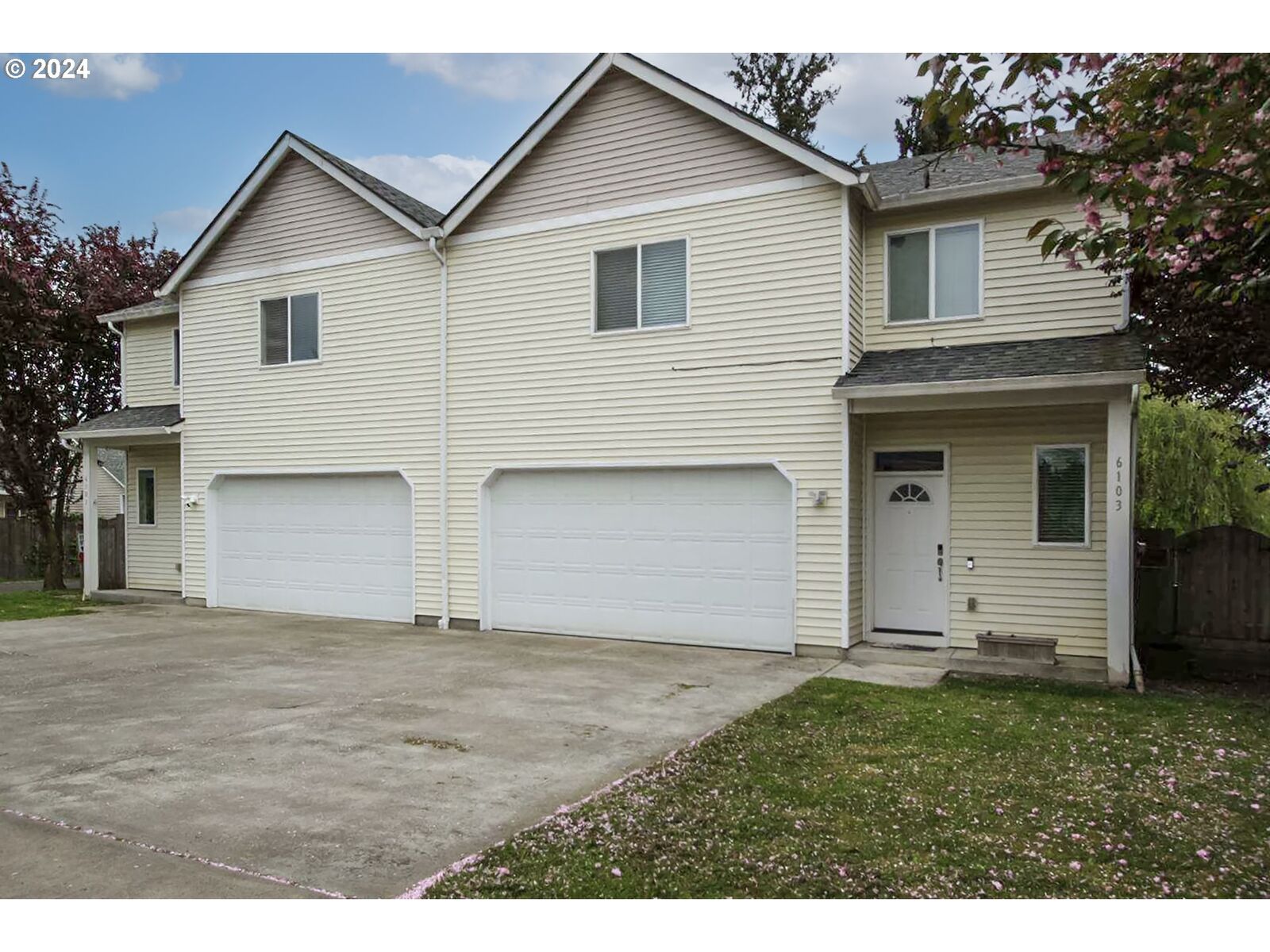 Property Photo:  6101 NE 105th Ave  WA 98662 